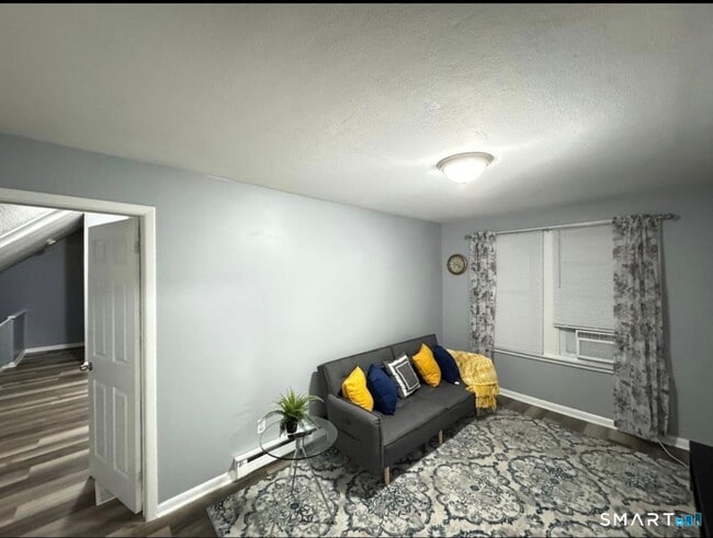 Building Photo - 21 Pond Lily Ave