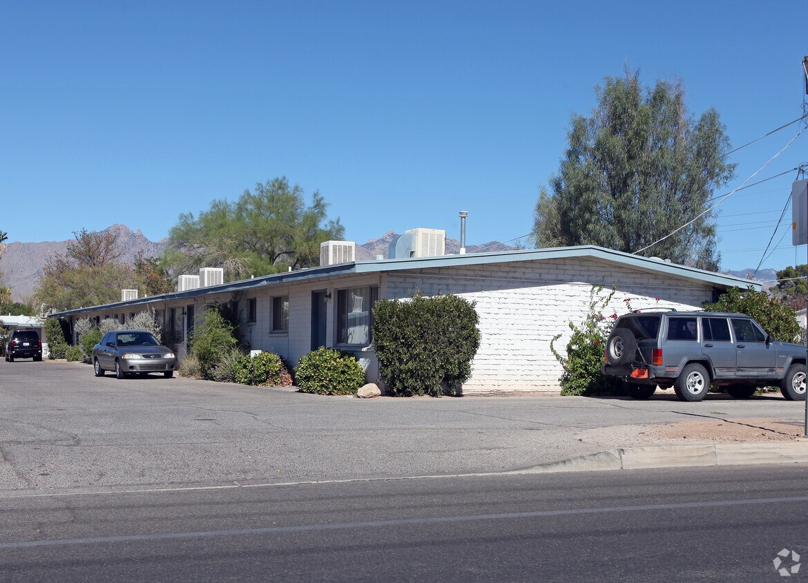 Foto principal - 3441-3459 E Glenn St