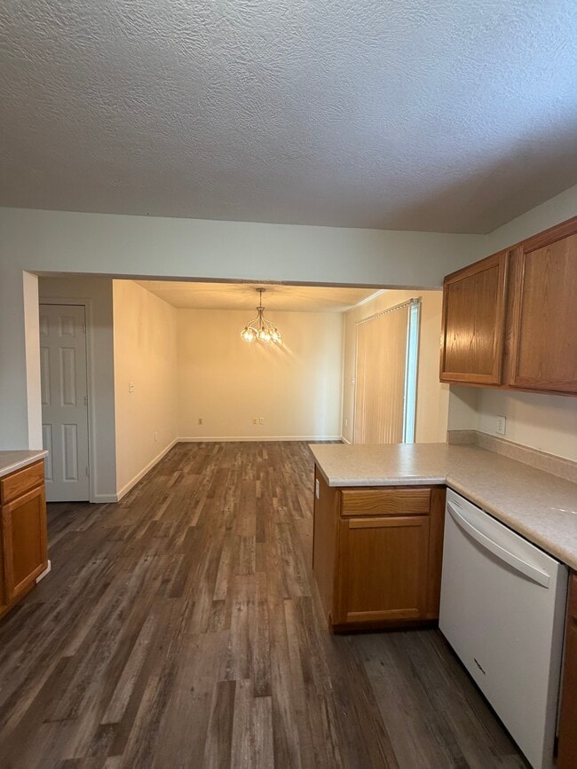 Dining room - 1443 W Westwind Ct