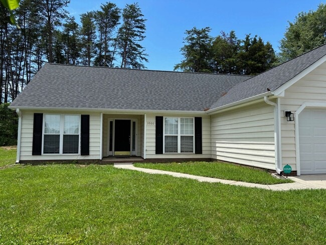 Building Photo - Charming 3BR House in High Point