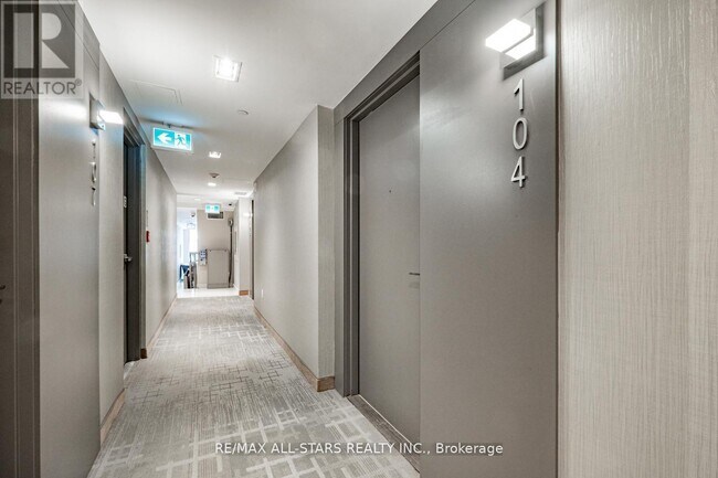 Photo du bâtiment - 741 Sheppard Ave W