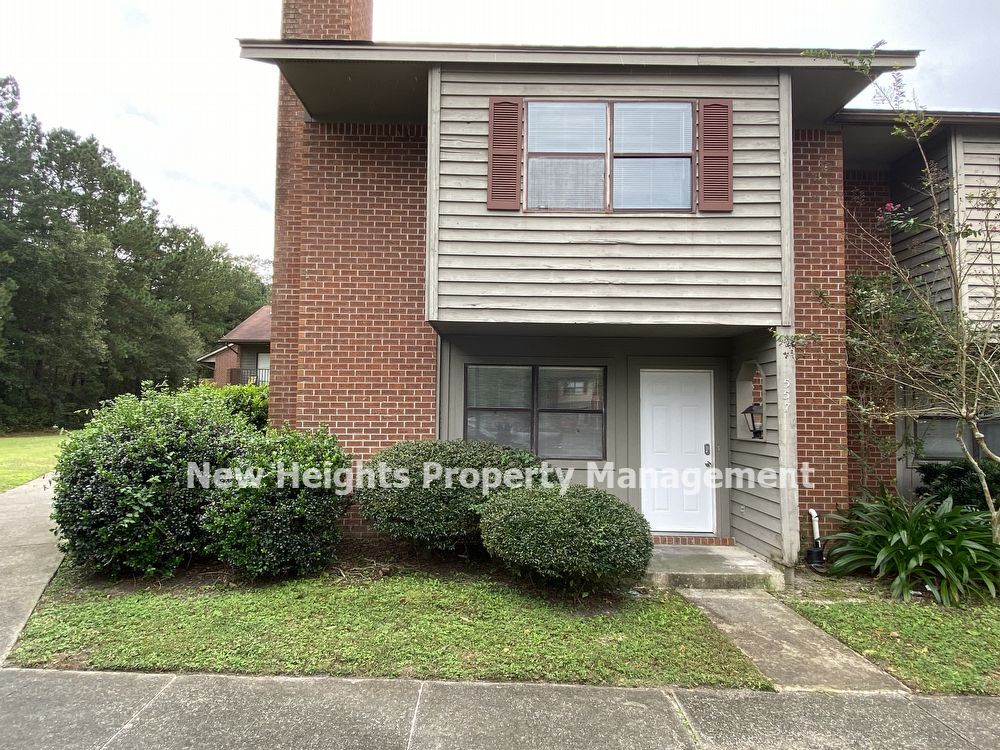 Primary Photo - 557 TRAVELERS BLVD 0733