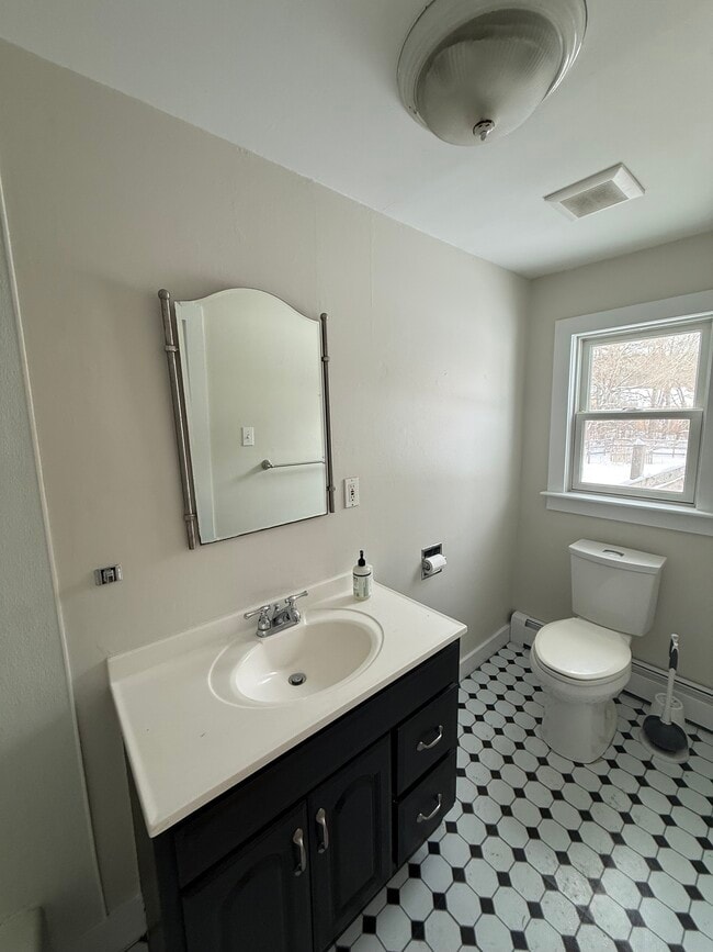 Building Photo - 19 Winter St