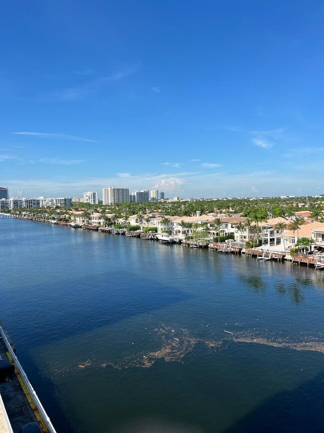 Building Photo - 1400 S Ocean Dr