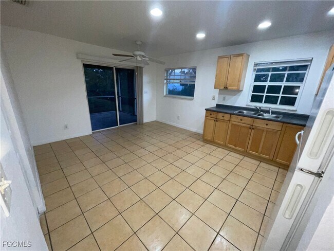 Foto del edificio - 361 Bell Blvd