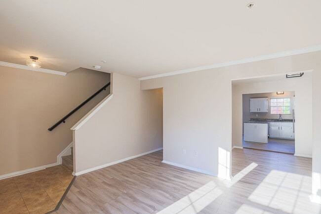 Building Photo - 1237 Splashing Brook Dr