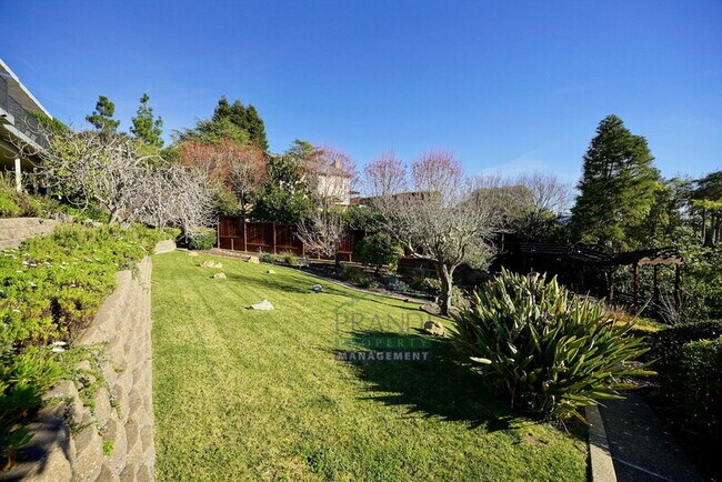 Building Photo - 62a Dunfries Terrace