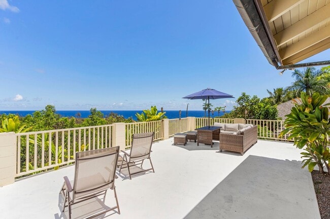 Building Photo - Completely Remodeled 3 Bed/3 Bath with Exp...