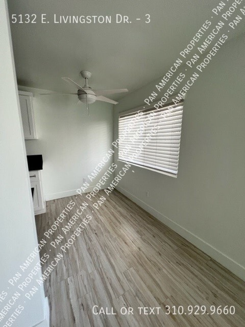 Building Photo - 5132 E Livingston Dr