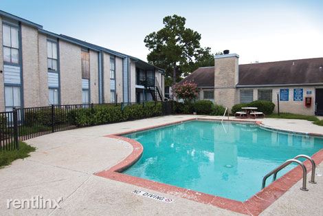 Building Photo - 6407 Antoine Dr
