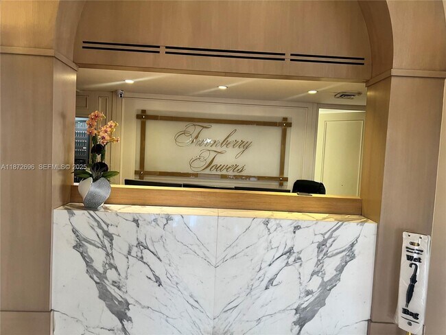 Foto del edificio - 19355 Turnberry Way