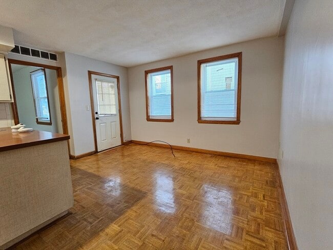 Foto del edificio - 49 Cottage St