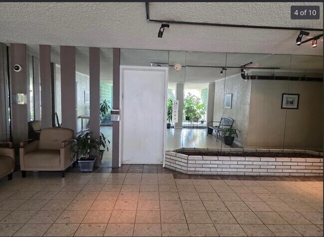 Foto del edificio - 1187 E 3rd St