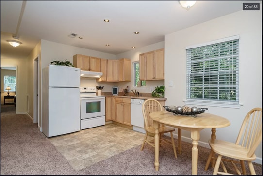 Kitchen/dining - 1015 Manchester Dr