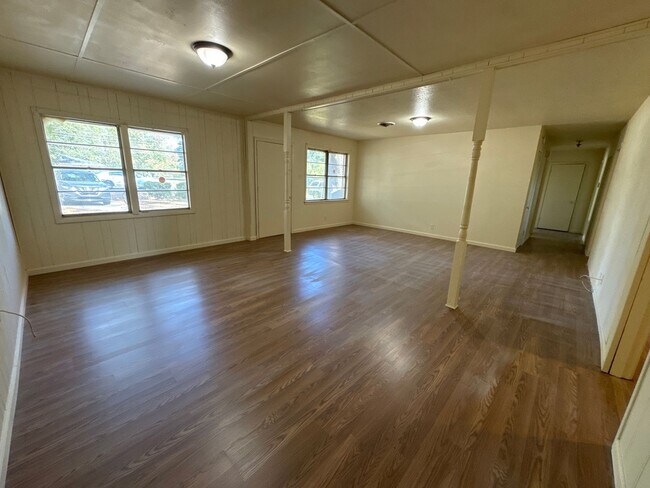 Building Photo - 3 bedroom in Monroe