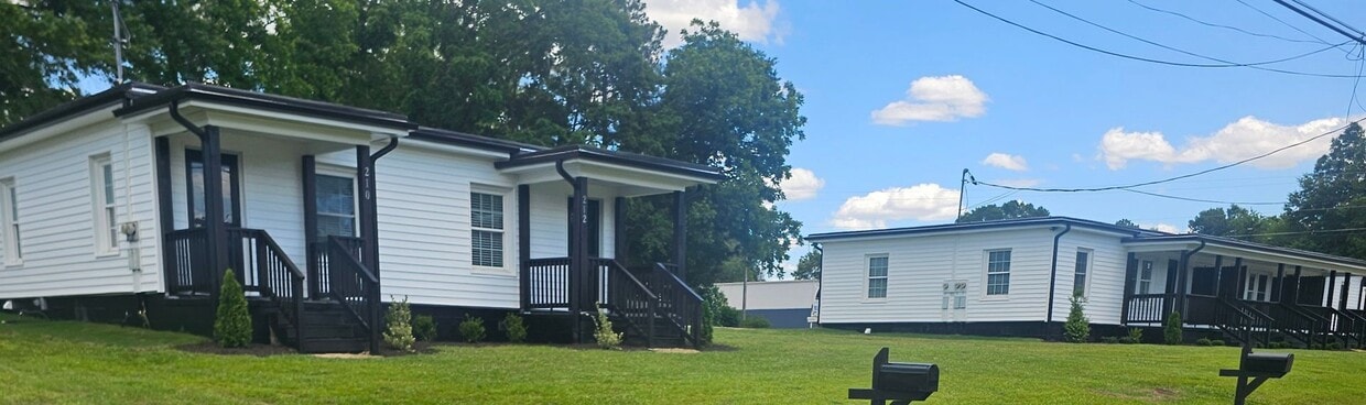 Foto principal - 212 Walnut St W