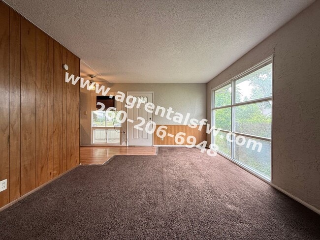 Building Photo - 2131 Cozy Ct