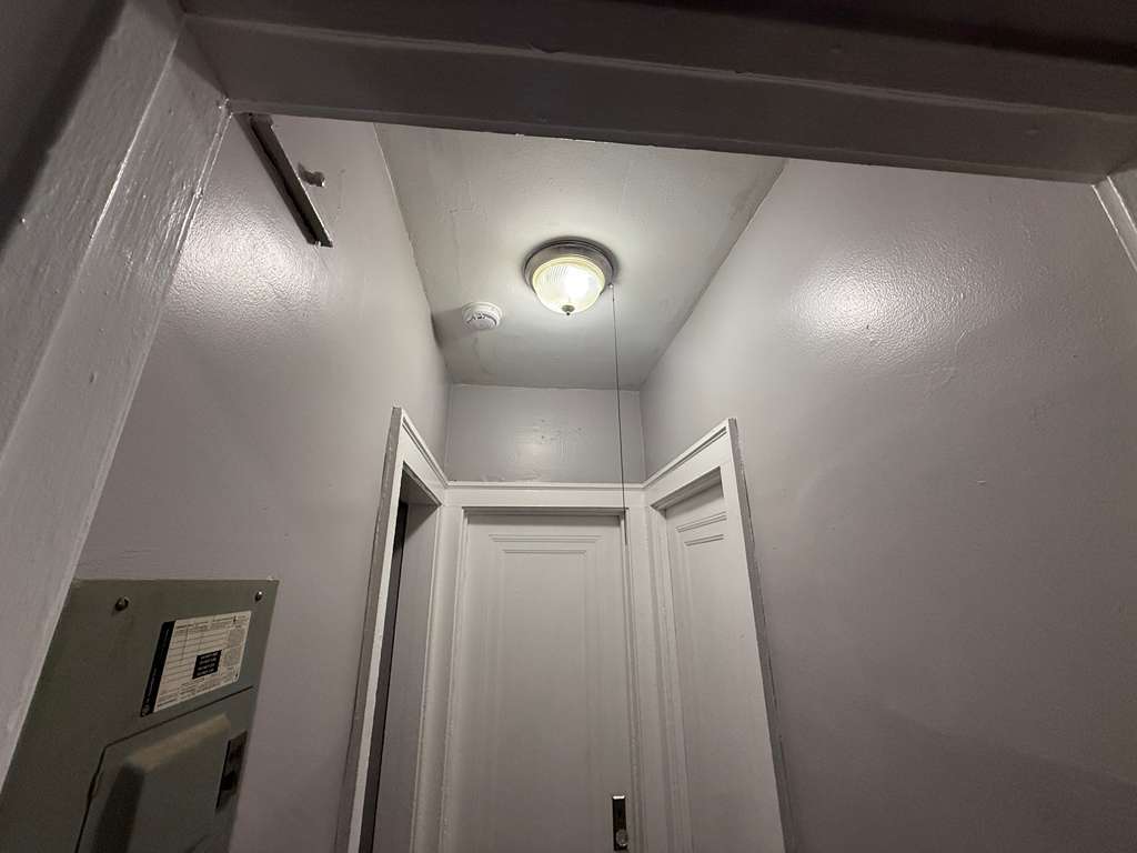 Photo - 392 E 147th St (Cleveland, OH)