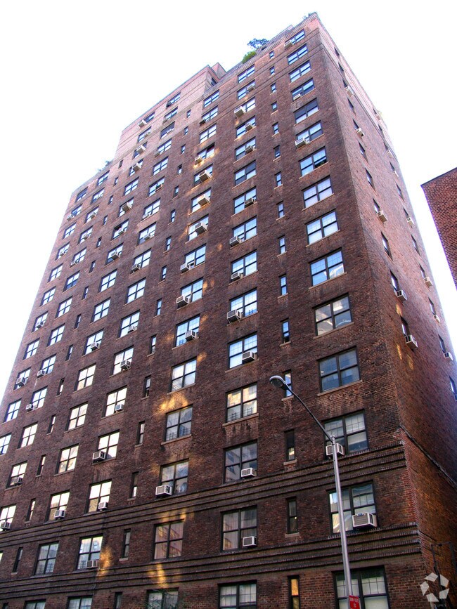 Building Photo - 201 E 15th St