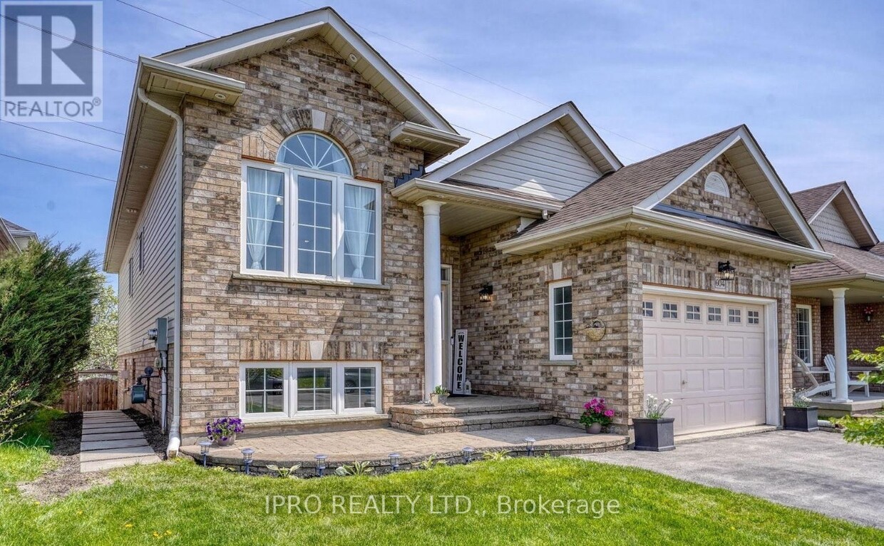 Photo principale - 604 Woodmount Crescent