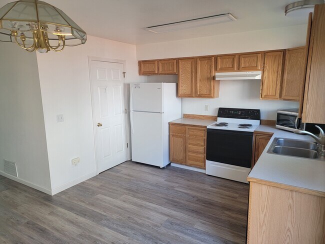 Building Photo - 9940 Grange Drive