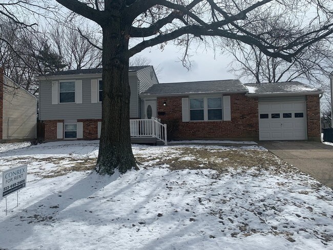 Building Photo - 3093 Glenaire Dr