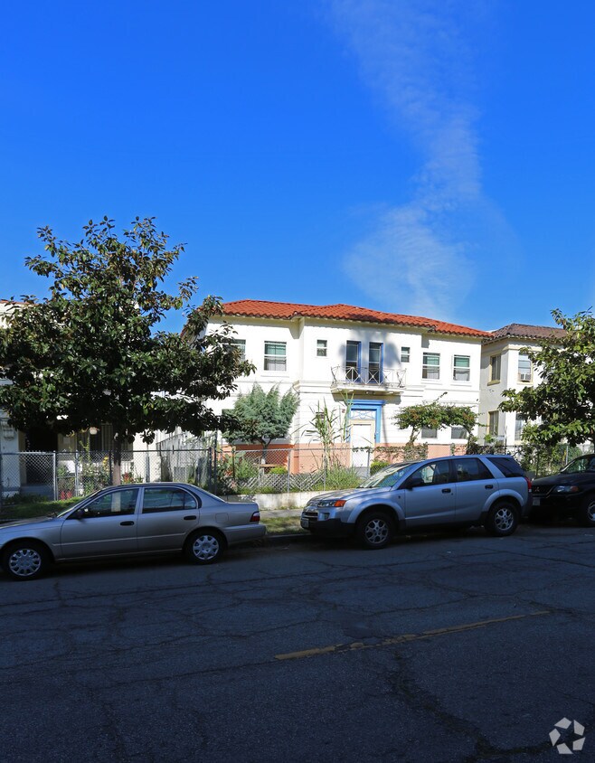 Foto del edificio - 871 S New Hampshire Ave