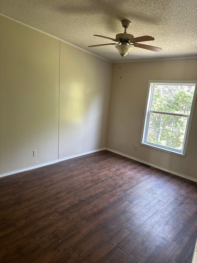 Foto del edificio - 13 Retama Dr