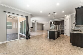 Building Photo - 7291 Ellington Park St