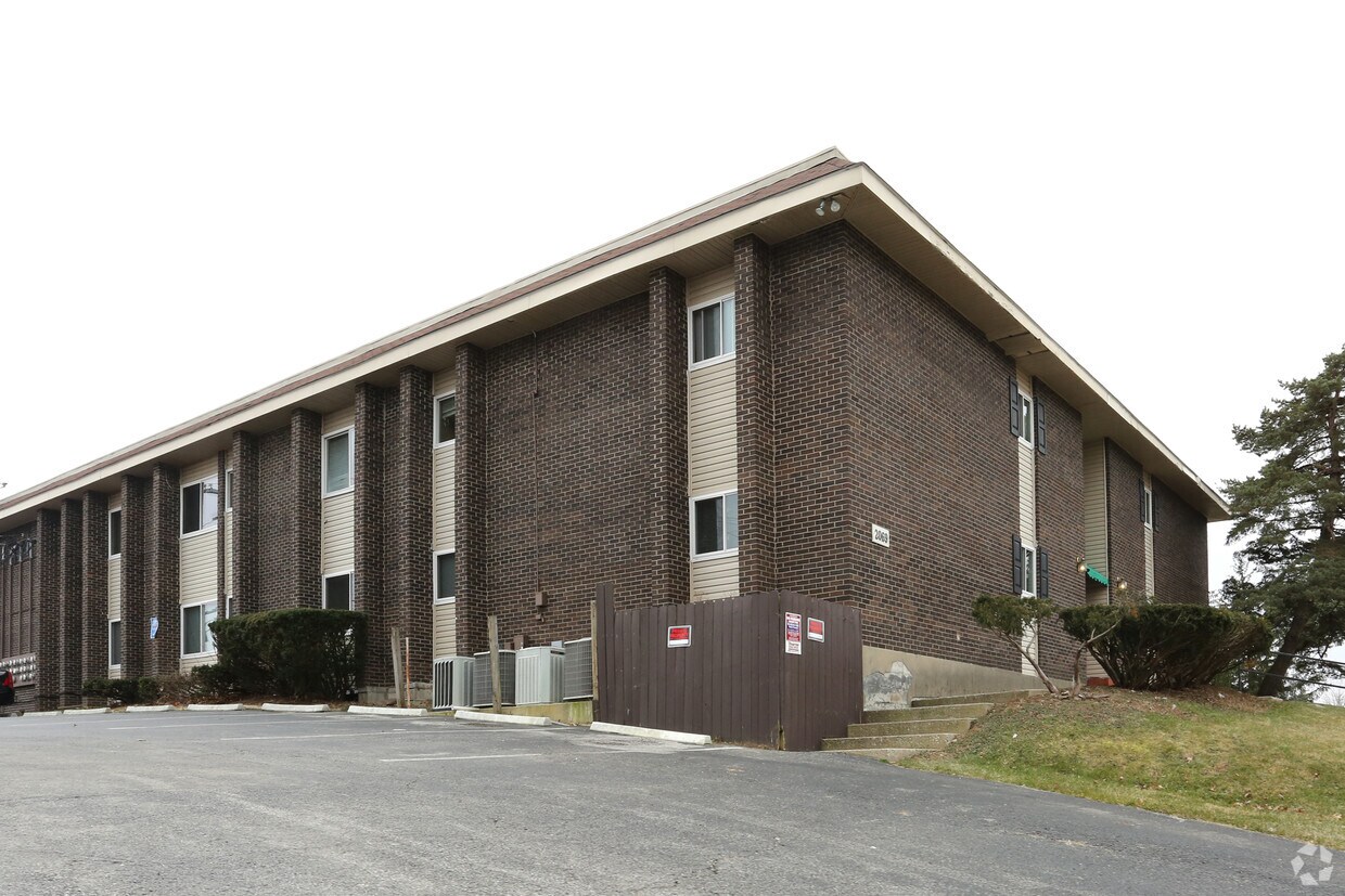 Foto principal - 2069 Fontaine Rd