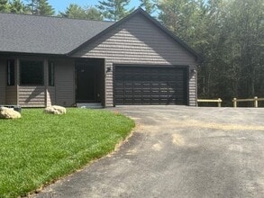 Building Photo - 26 Phinney Way