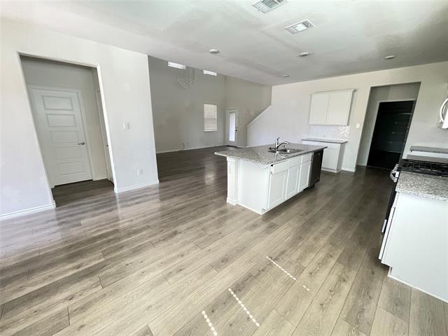 Building Photo - 1601 Princeton Dr