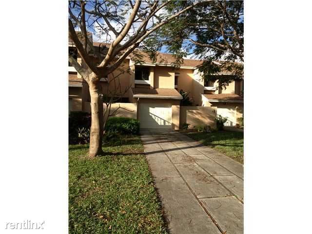 Primary Photo - 6535 Parkview Dr