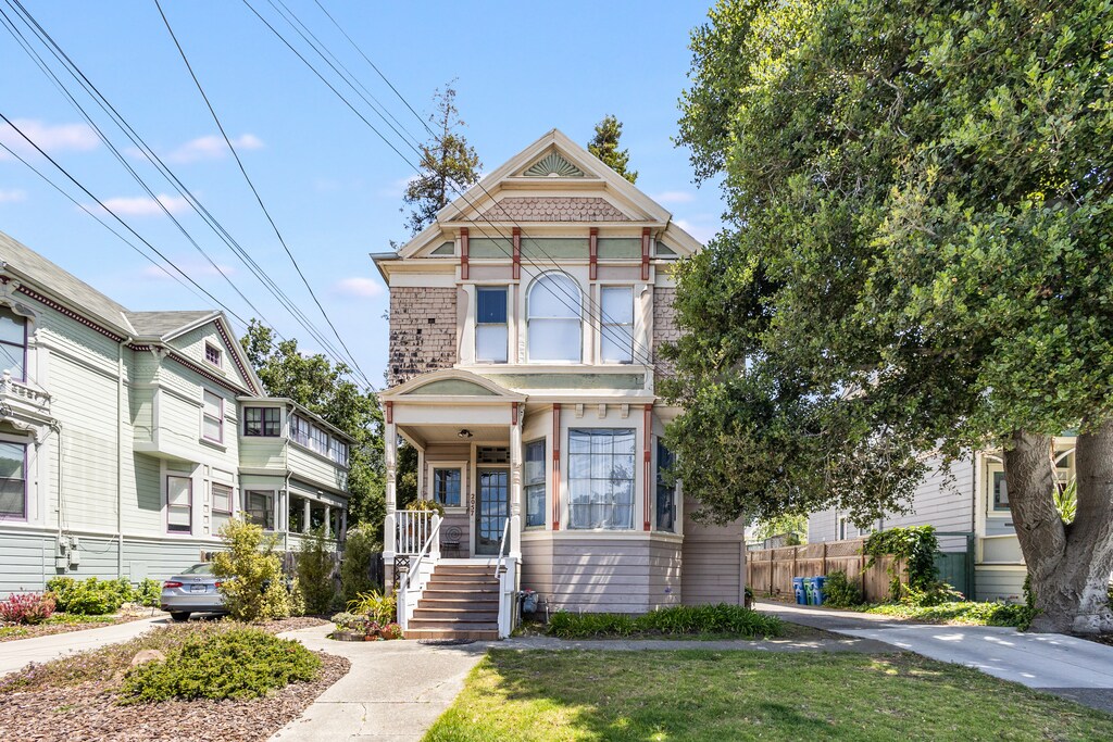 Primary Photo - 2057 San Jose Ave