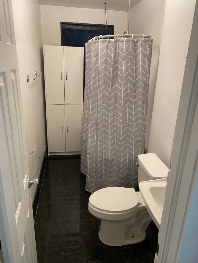 Foto del edificio - 2394 Elyria Ave. (Upstairs)
