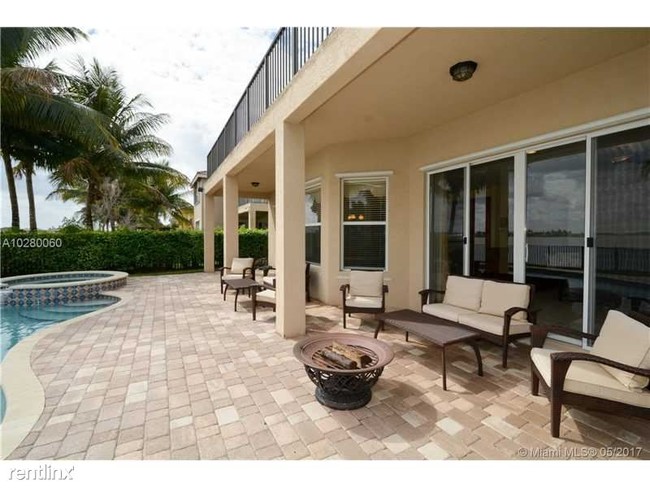 Foto del edificio - 5017 SW 183rd Ave