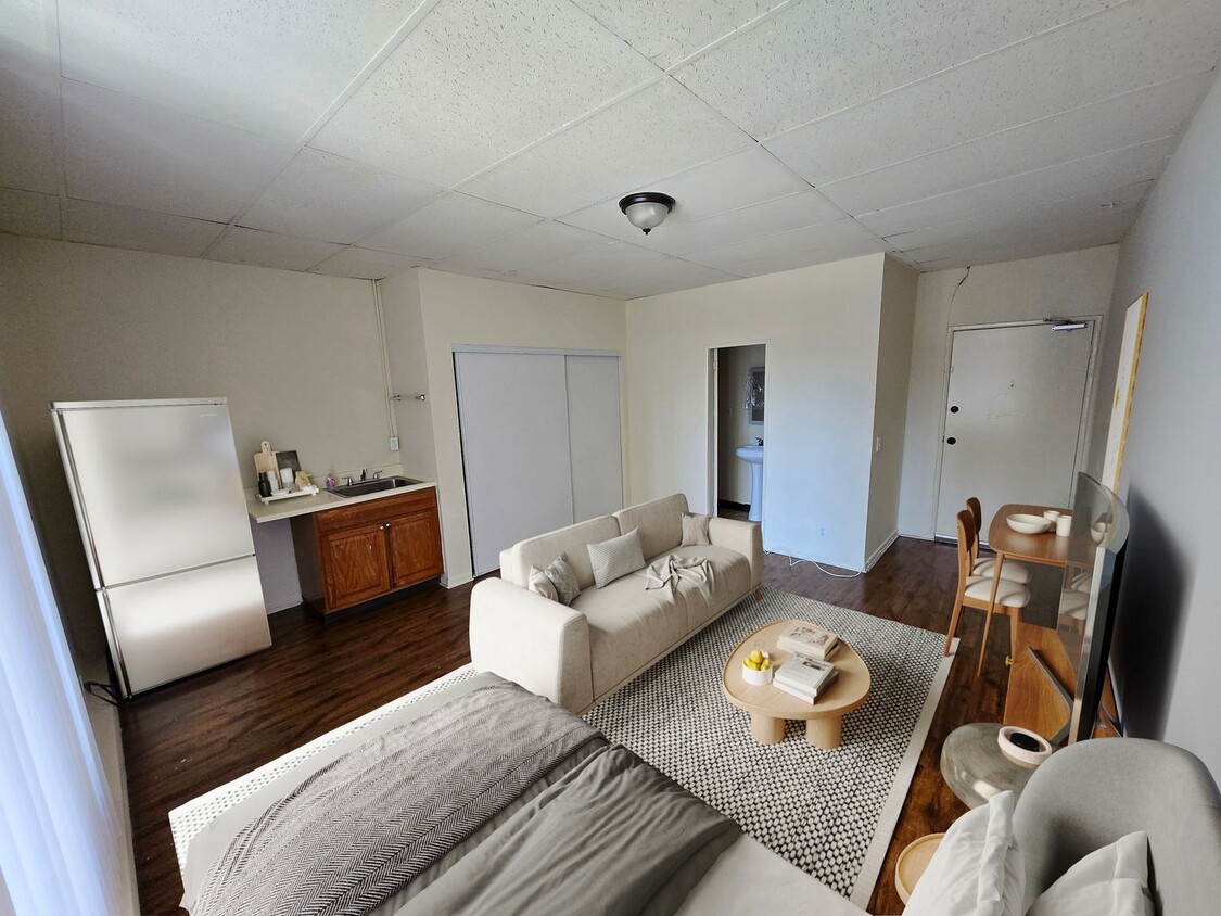 Building Photo - 627 Normandie Ave