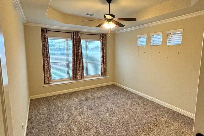 Building Photo - 5547 Lightfoot Ln