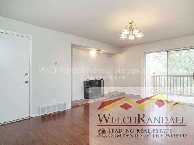 Building Photo - 5511 S Willow Ln