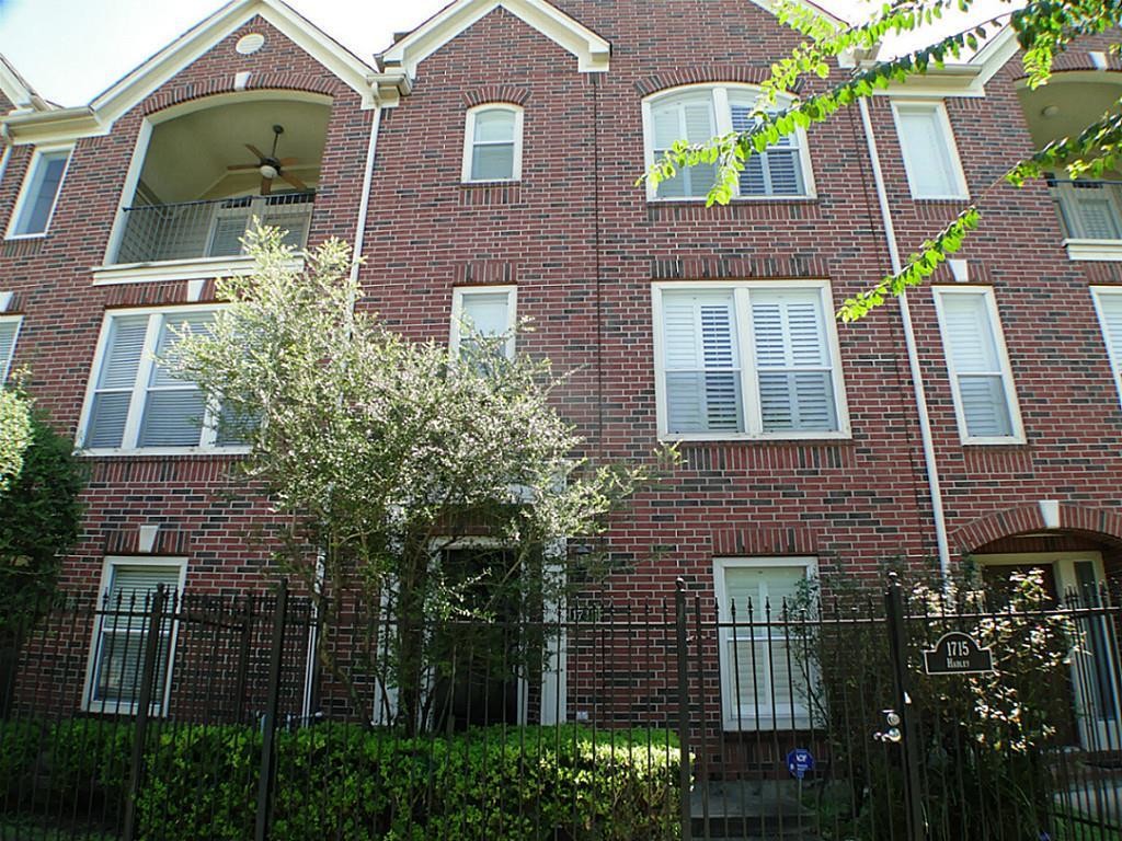 Primary Photo - 1715 Hadley St