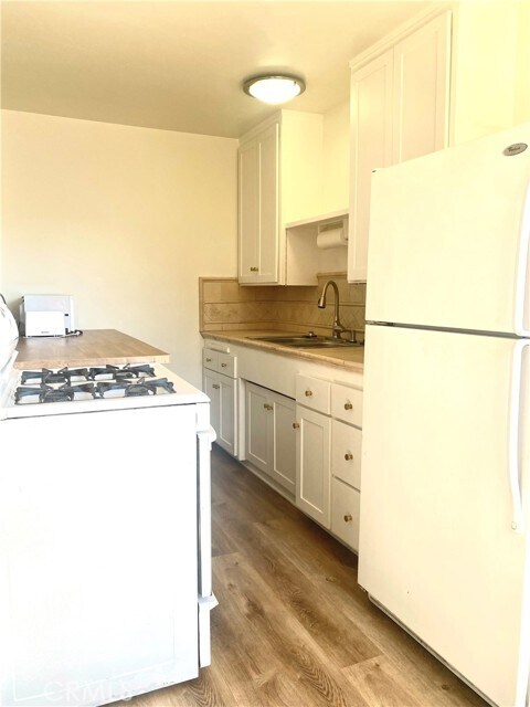 Foto del edificio - 217 Avenida Del Poniente