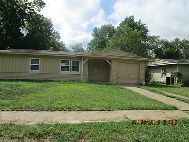 Foto principal - 2422 Bluffton Dr