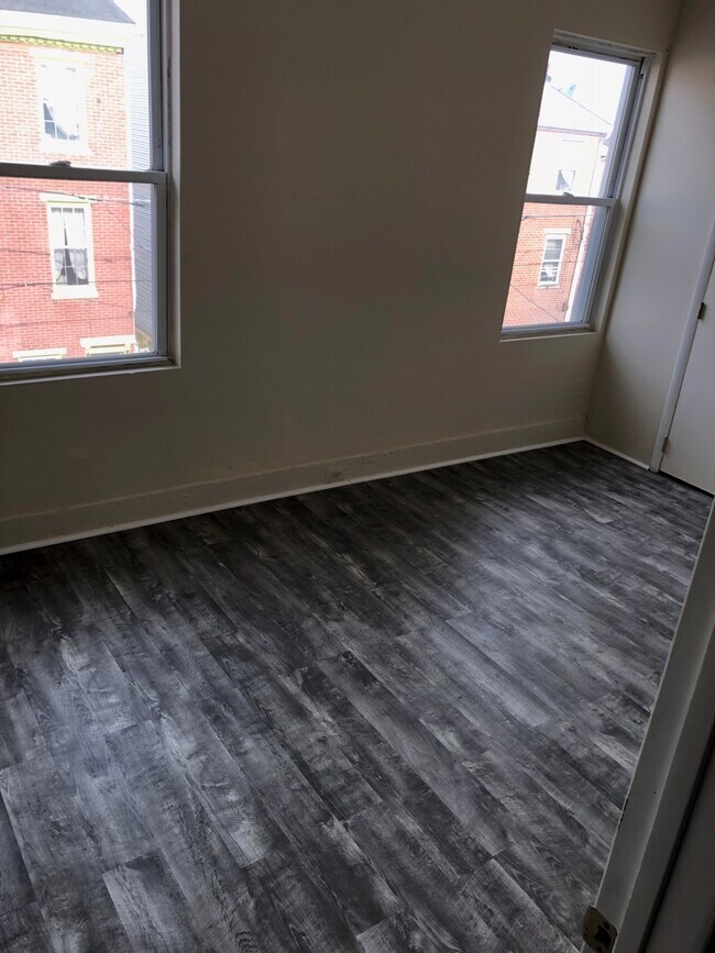 Foto del edificio - 639 N 12th St