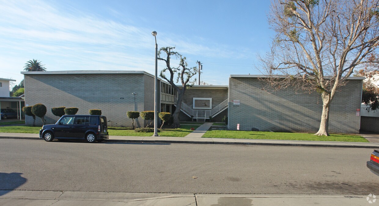Building Photo - 424 Anderwood Ct
