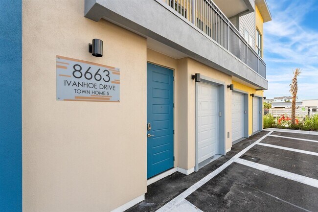 Building Photo - 8663 Ivanhoe Dr