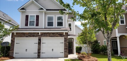 Building Photo - 635 Summer Hill Way