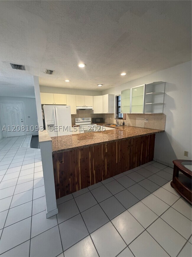 Foto del edificio - 7577 W 5th Ln