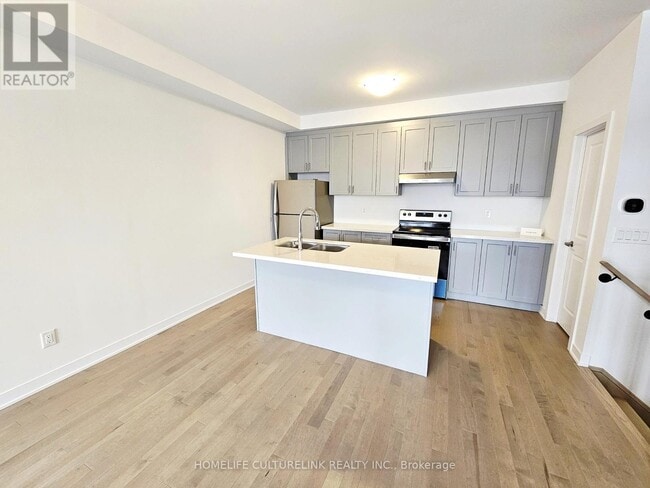 Photo du bâtiment - 25 John Canning Wy