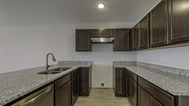 Building Photo - Move In Ready! 1BED/1BATH VILLA