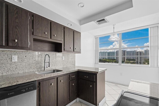 Building Photo - 18081 Biscayne Blvd